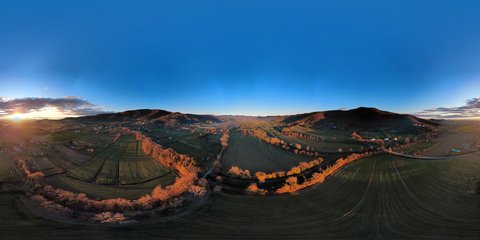 Miniatura Golden Hour al Tramonto